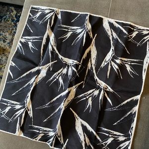 EXPRESS POCKET SQUARE